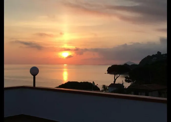 Il Veliero - La Vela Del Veliero Sant'Andrea (Isola d'Elba)